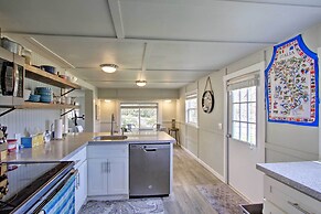 Waterfront Anderson Island Home w/ Kayaks