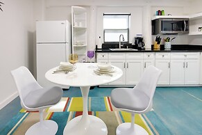 Sunny, Waterfront Rio Hondo Studio w/ Shared Perks