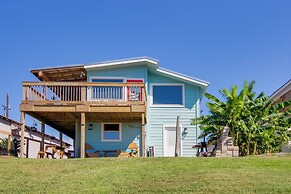 Sunny, Waterfront Rio Hondo Studio w/ Shared Perks
