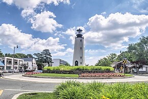 2 Mi to Ocean: Rehoboth Beach Condo w/ Pool Access