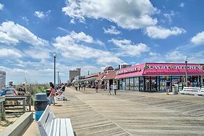 2 Mi to Ocean: Rehoboth Beach Condo w/ Pool Access