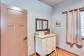 Rustic Cabin Near Mt Rainier: Fire Pit & Bbq!