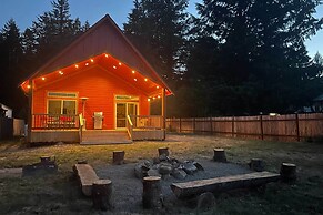 Rustic Cabin Near Mt Rainier: Fire Pit & Bbq!