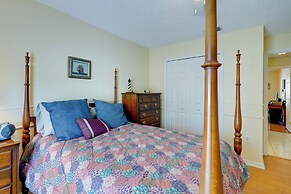 Bright Titusville Retreat w/ Lanai - WFH Friendly!