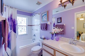 Bright Titusville Retreat w/ Lanai - WFH Friendly!