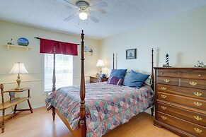 Bright Titusville Retreat w/ Lanai - WFH Friendly!