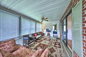Pet-friendly Waterfront Hayesville Cottage!