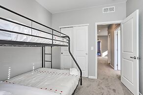 Cozy Abode w/ Patio ~ 7 Mi to Dtwn Denver