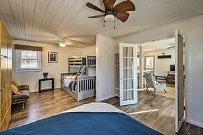 Fire Pit & Grill: Lakeview Mecosta Cottage!