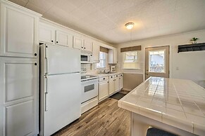 Fire Pit & Grill: Lakeview Mecosta Cottage!