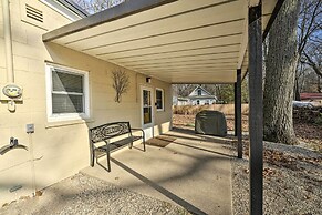 Fire Pit & Grill: Lakeview Mecosta Cottage!