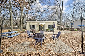 Fire Pit & Grill: Lakeview Mecosta Cottage!