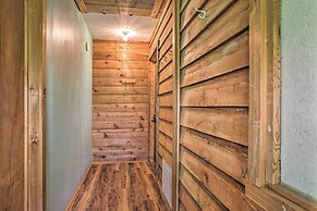 Quaint Studio w/ Shared Beach: Walk to Suttons Bay