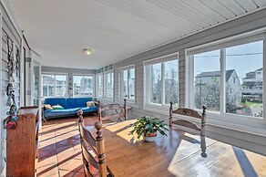 Seaside SK Getaway: Steps to Matunuck Beach!