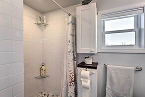 Seaside SK Getaway: Steps to Matunuck Beach!