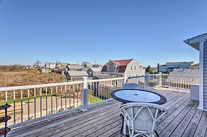 Seaside SK Getaway: Steps to Matunuck Beach!