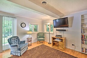 Creekside Roan Mountain Cabin: Walk to Trails