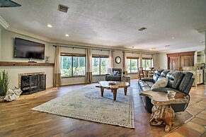 Merritt Island Oasis: 5 Mi to Satellite Beach!