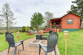 Cozy Pelsor Cabin w/ Mountain & Valley Views!