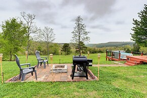 Cozy Pelsor Cabin w/ Mountain & Valley Views!