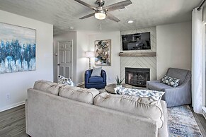 Balcony & Lake Access: Hot Springs Getaway!