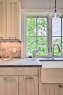 Barn-like Studio Suite w/ Flowering Garden!