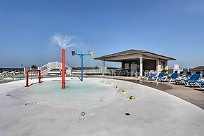 Condo With Lakefront Patio & Community Perks!