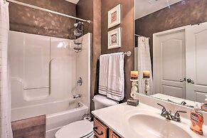 Condo With Lakefront Patio & Community Perks!