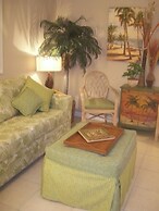 1 Mi to Shelter Cove: Hilton Head Resort Condo!