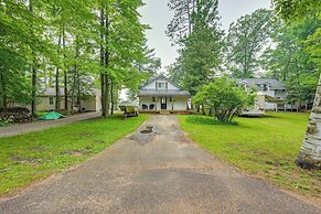 Cozy Waterfront Hale Cottage on Long Lake!