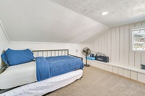 Cozy Waterfront Hale Cottage on Long Lake!