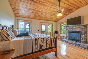 Hot Tub & Game Room: Mountaintop Cabin in Murphy!