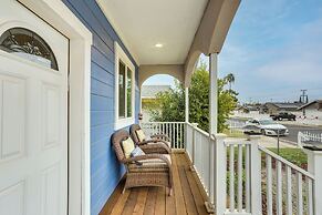 Stunning Clovis Home ~ 1 Mile to Old Town!