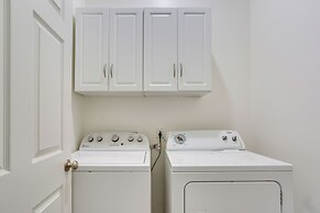 Stunning Clovis Home ~ 1 Mile to Old Town!