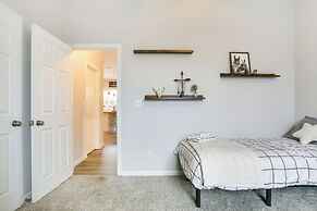 Stunning Clovis Home ~ 1 Mile to Old Town!