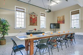 Luxury Estate: Private Hot Tub & Pickleball Court