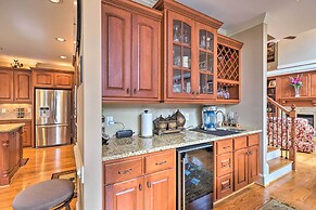 Luxury Estate: Private Hot Tub & Pickleball Court
