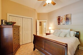 Luxury Estate: Private Hot Tub & Pickleball Court