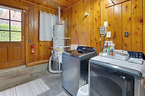 Game Room & Patio: Charming Jackson Retreat!