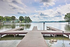 Waterfront Home ~ 4 Mi to Oaklawn Racing Casino!