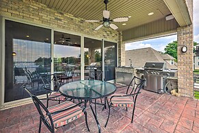 Waterfront Home ~ 4 Mi to Oaklawn Racing Casino!