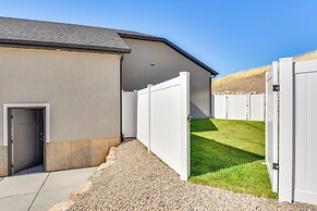 Sleek & Modern Morgan Abode: Great for Families!