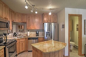 Red River Home w/ 2 Balconies - 1 Block to Main St