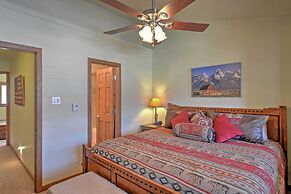 Red River Home w/ 2 Balconies - 1 Block to Main St