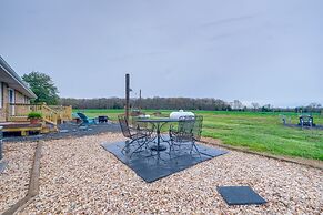 Bealeton Farmhouse Vacation Rental w/ Fire Pit