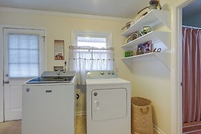 Bealeton Farmhouse Vacation Rental w/ Fire Pit