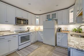 Bealeton Farmhouse Vacation Rental w/ Fire Pit