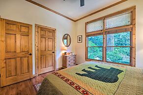 Sunny Burnsville Condo: Balcony w/ Mountain Views!