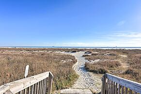 Beachfront Dauphin Island Condo: Pool Access!