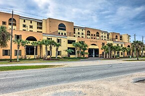 Beachfront Dauphin Island Condo: Pool Access!